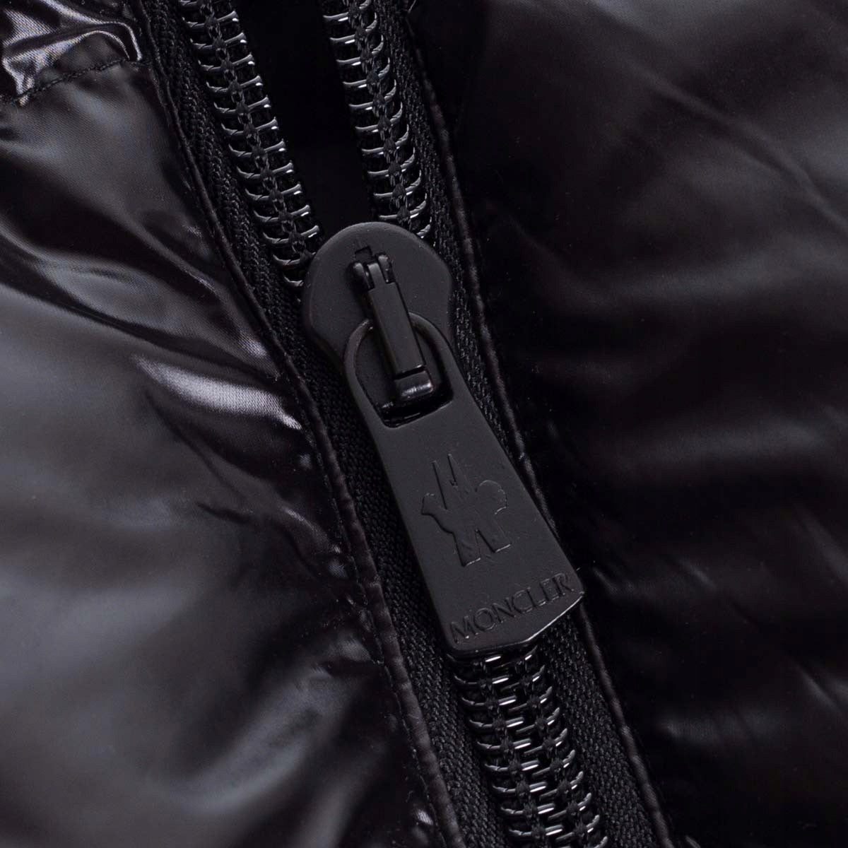 Pikowana puchowa kurtka męska MONCLER zimowa czarna 46